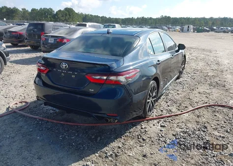 2021 Toyota Camry Se z USA, uszkodzony, nr VIN 4T1G11AK5MU555473